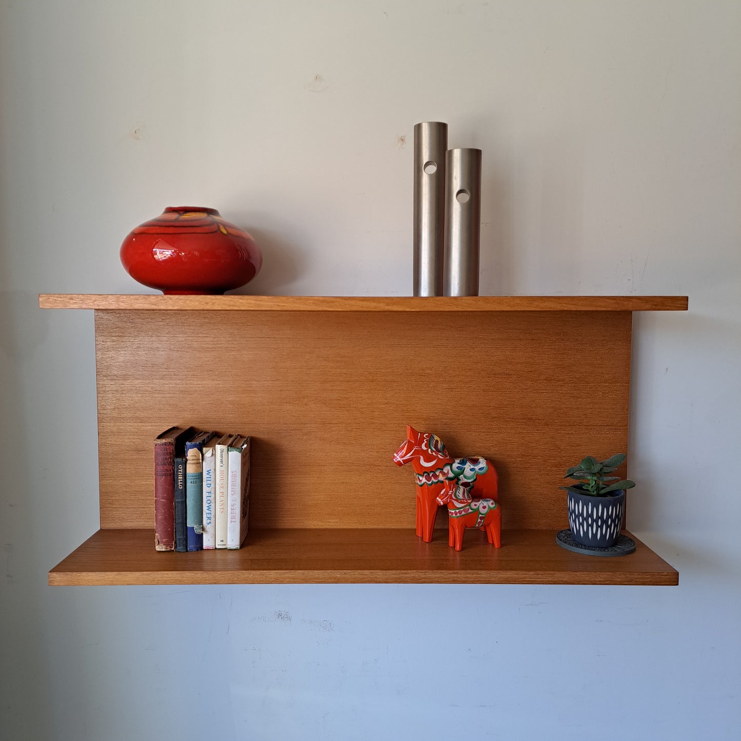 Beaver and Tapley SL Floating Wall System - Double Shelf