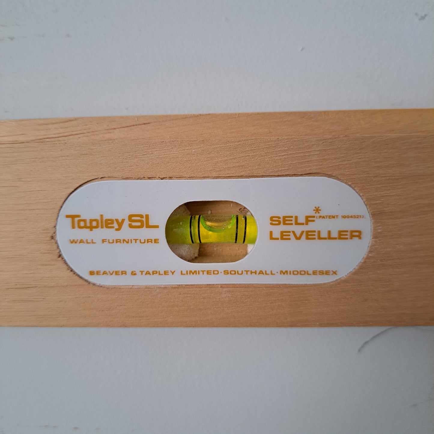 Beaver and Tapley SL Floating Wall System - Double Shelf