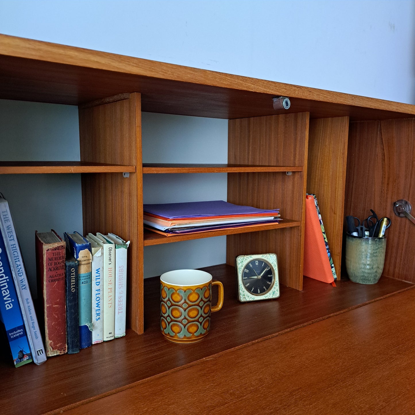 Beaver and Tapley SL - Bureau Unit