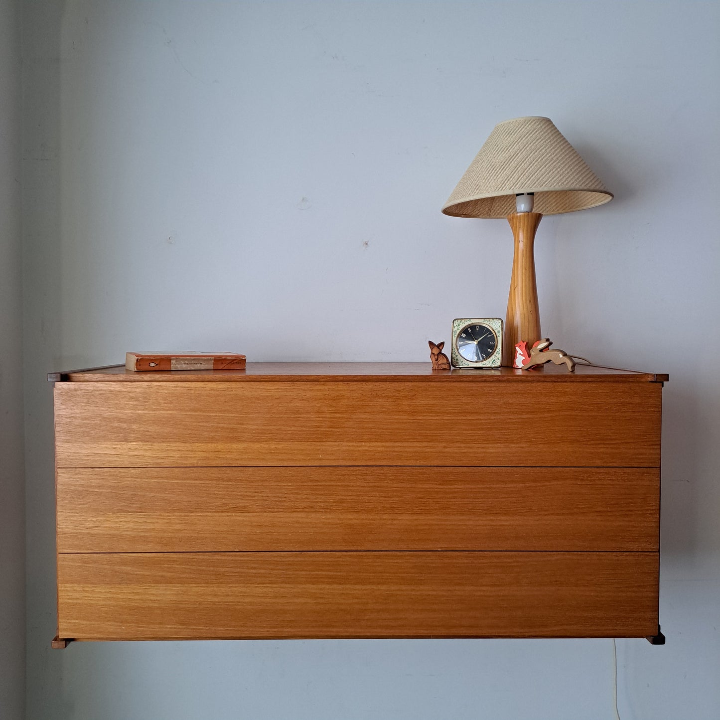 Beaver and Tapley SL Floating Wall System - 3 Drawer Unit