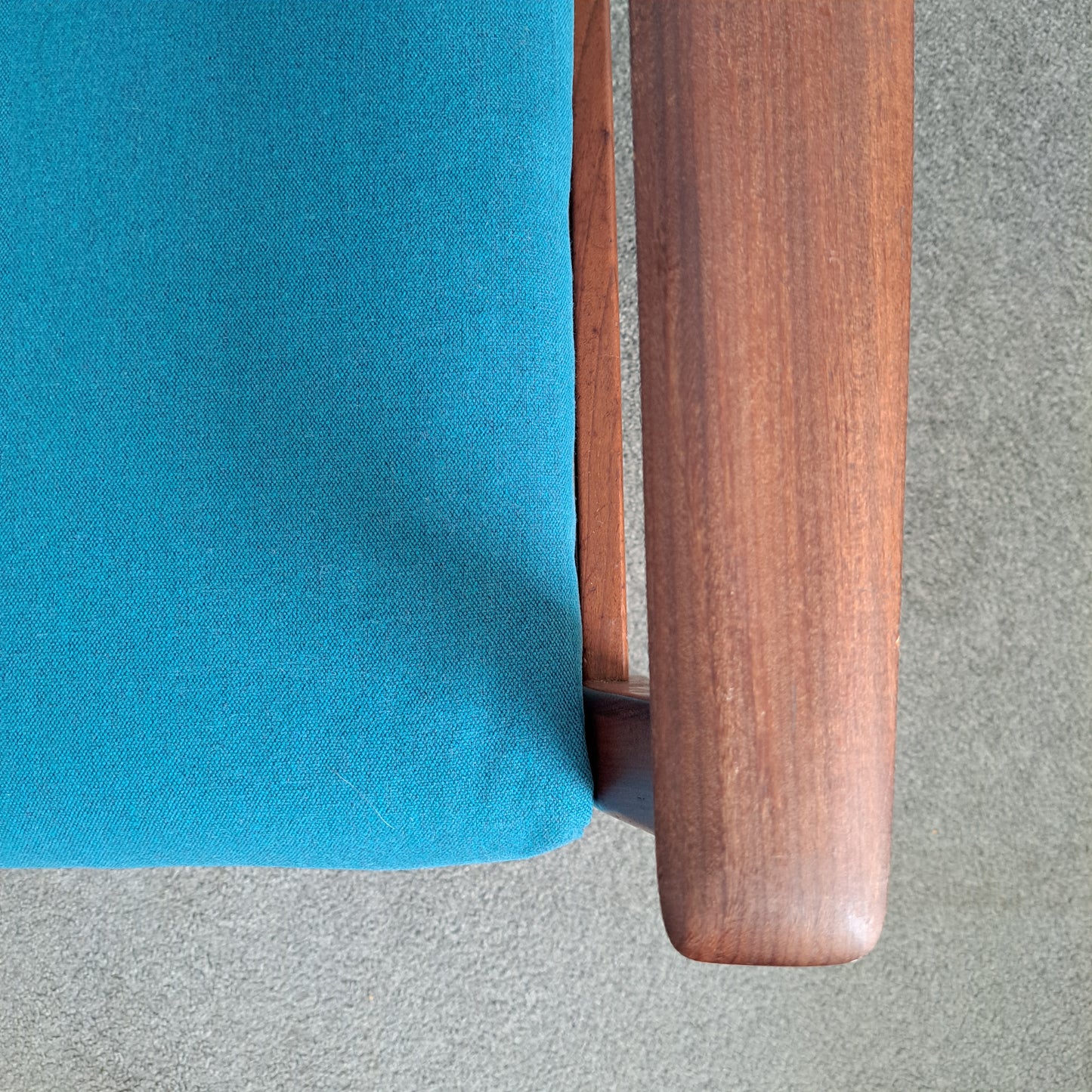 Mid-Century Low Armchair by Cintique