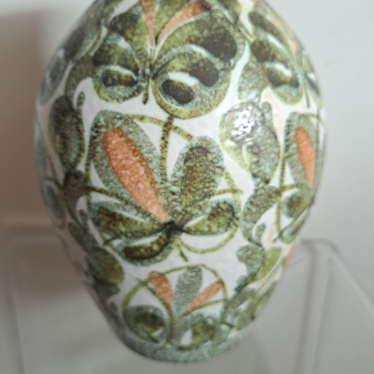 Leaf design vase designed by Glyn Colledge for Denby 1960s