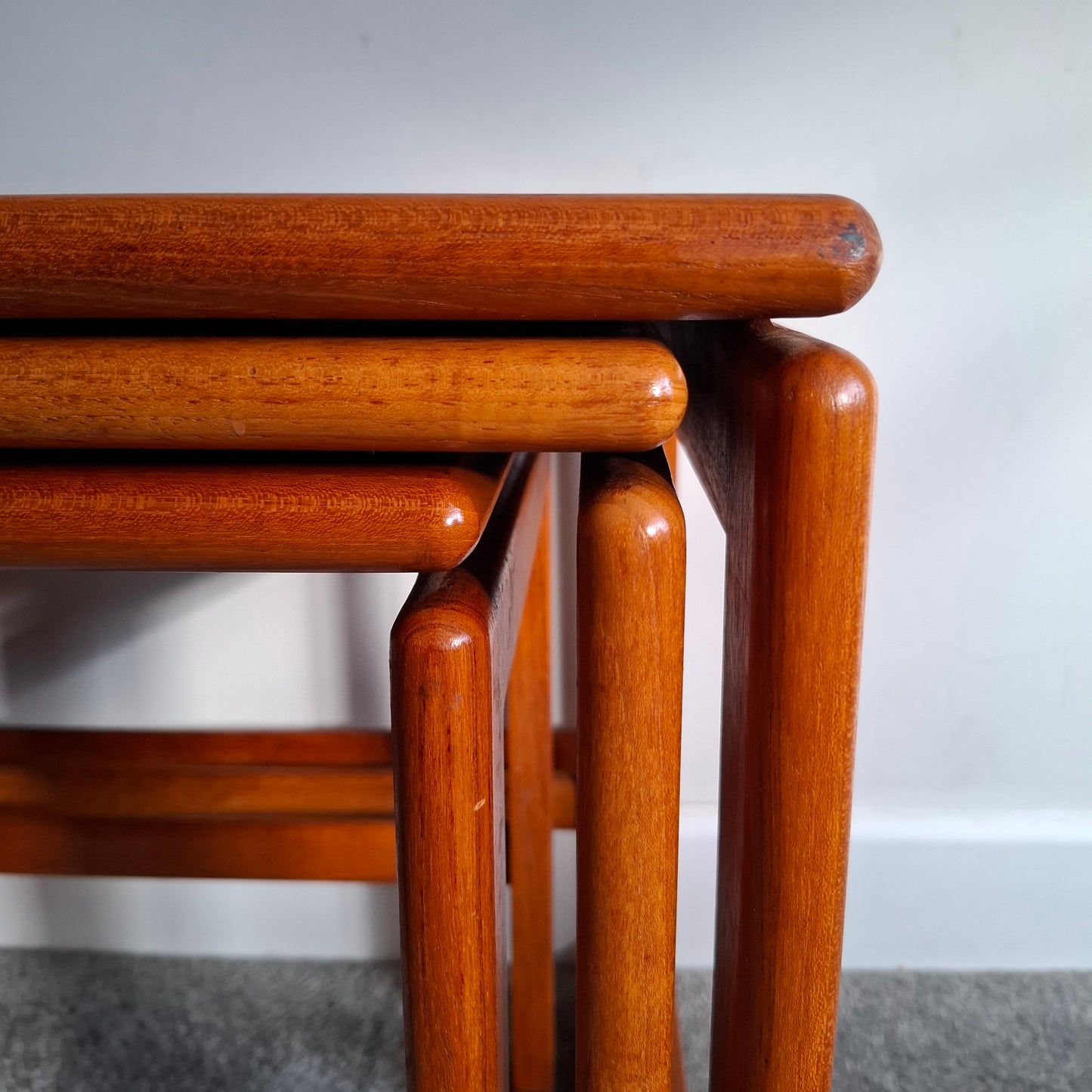 Solid Elm Nest of 3 Tables 1980s