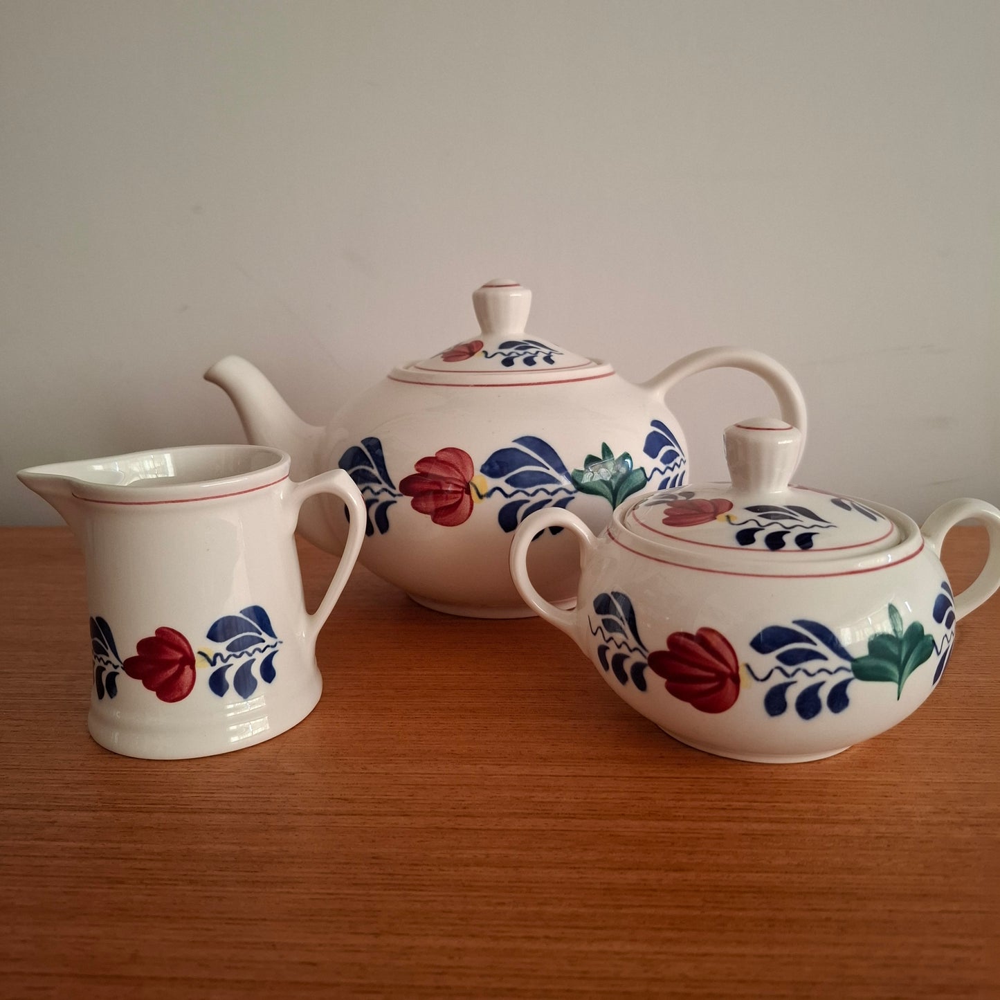 Royal Boch 'Boerenbont' Tea Set