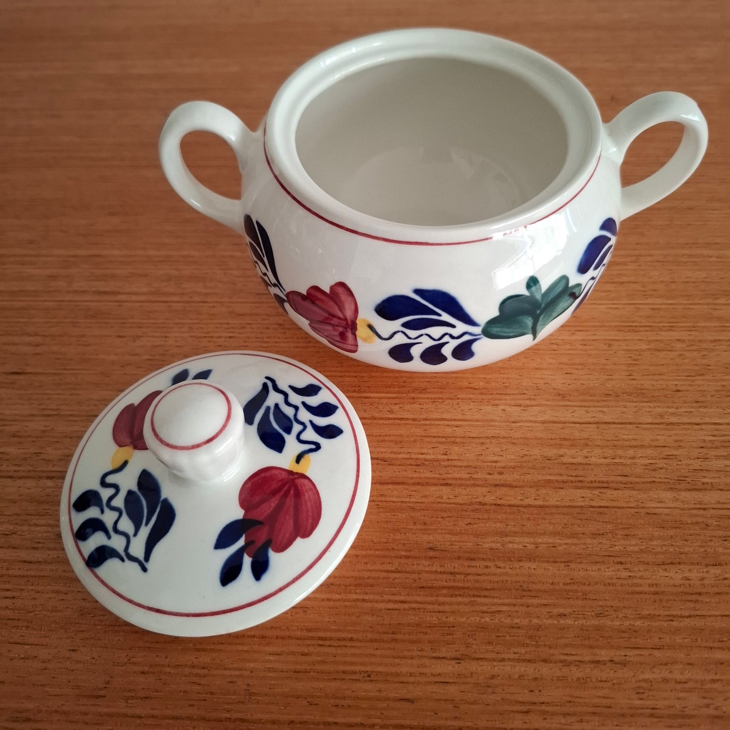 Royal Bont 'Boerenbont' Lidded Sugar Bowl