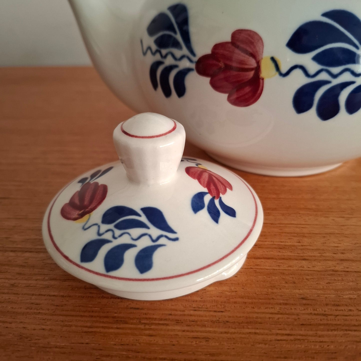 Royal Boch 'Boerenbont' 1.2L Teapot