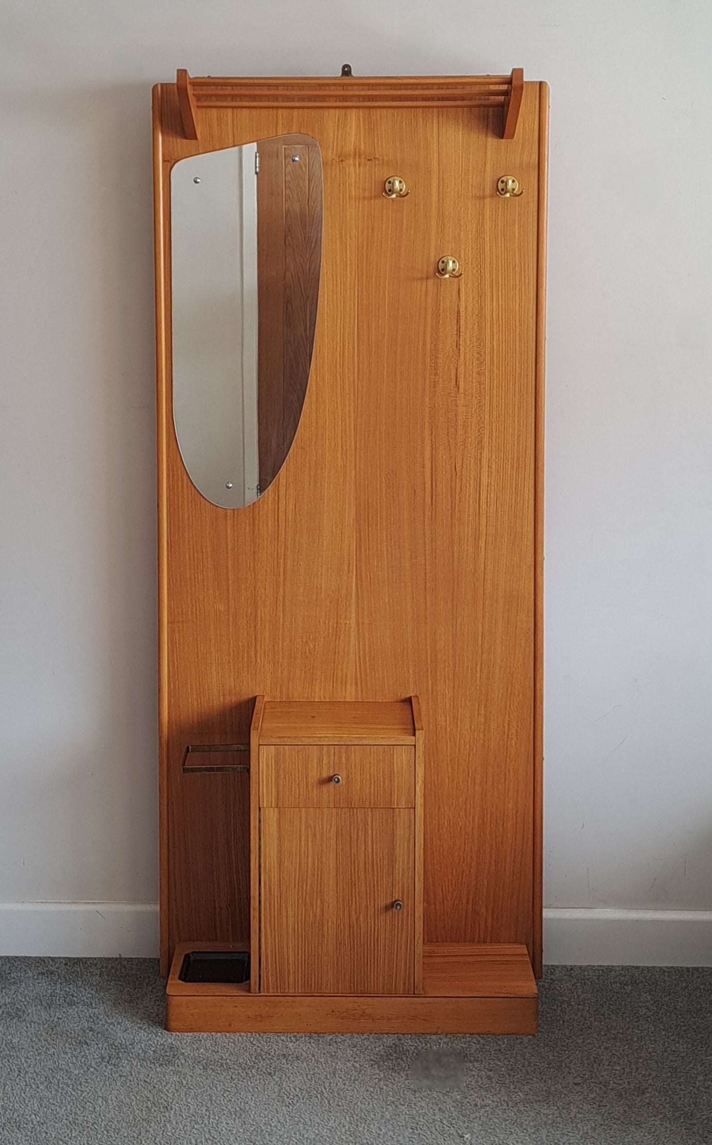 Mid-Century Hall Stand 1970s – Daisy Mills Vintage