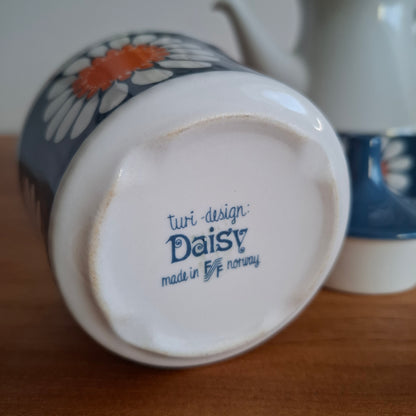 Figgion Flint 'Daisy' Teapot/Milk Jug/Sugar Bowl by Turi Desing 1960s