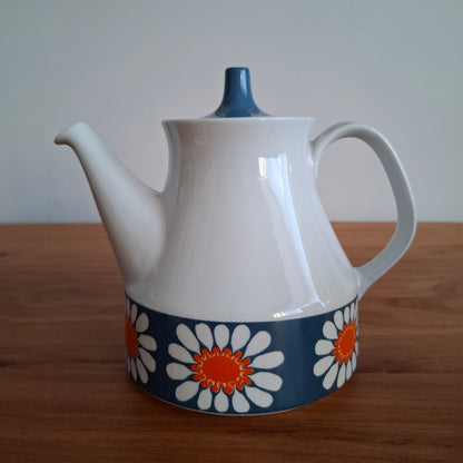 Figgion Flint 'Daisy' Teapot/Milk Jug/Sugar Bowl by Turi Desing 1960s